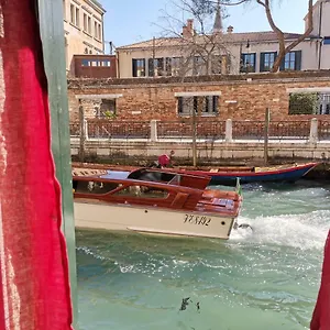 Apartment 6518, Venice